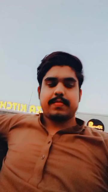 @Zeeshu 👑