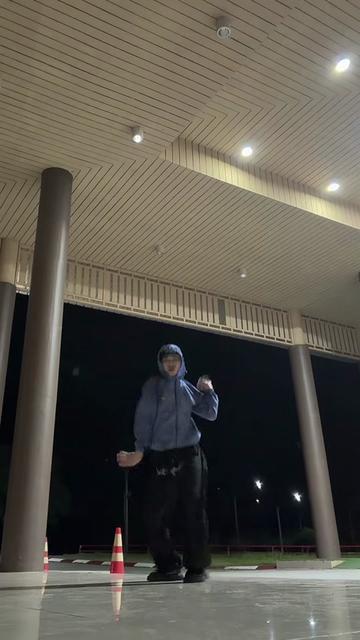 @mon
