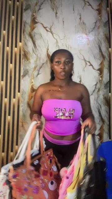 @🎀Dat gal Äřķøşüäħ 🎀🛍️
