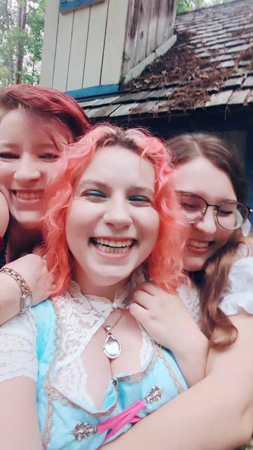 @Fire_Fae