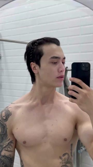 @Хасан🇺🇿 Chriss 🇰🇷