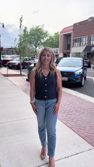 @Karen Guillen-WI & IL Realtor