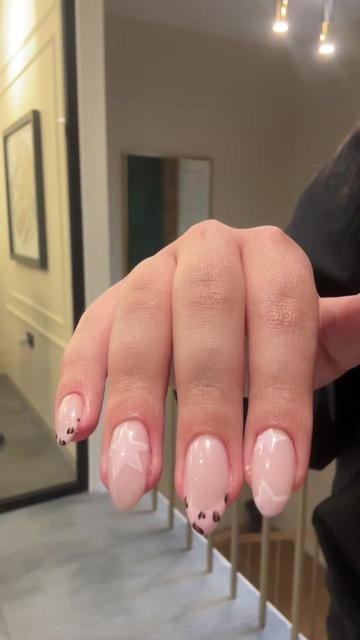 @esinnailss