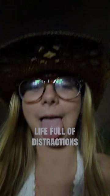 @???