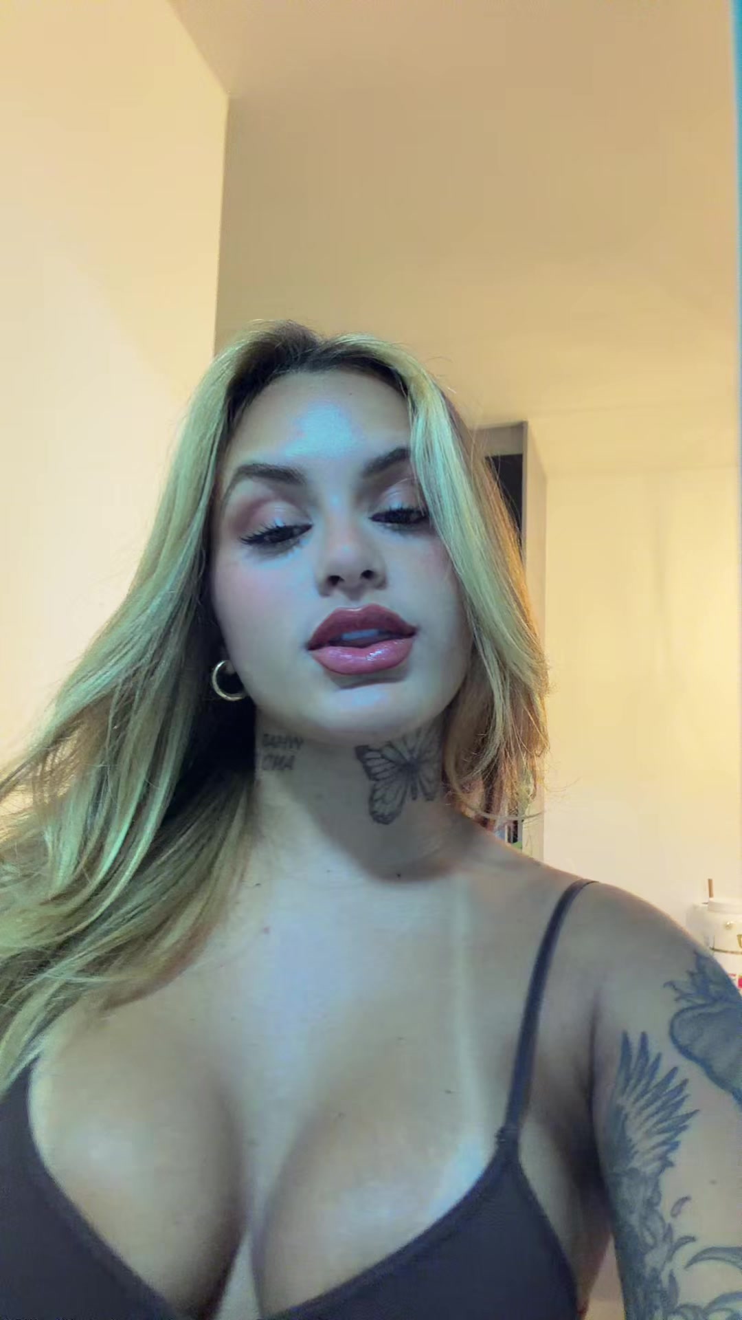 @Nicole