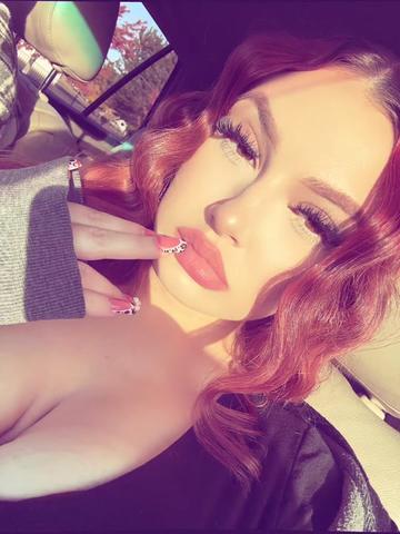 @Katiebabyy 🍒🎱🍸
