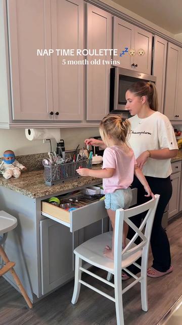 @Emily | Twin Mom + 3