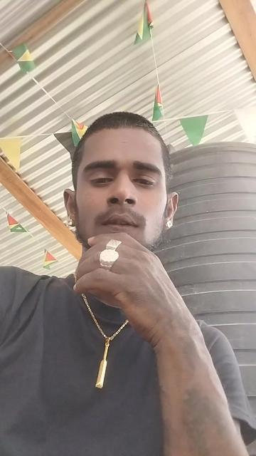 @avinashsawh3 ๐ฌ๐พ ๐ง๐ท โณ๏ธ๐ชซ๐