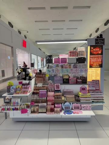 @KM BEAUTY AND MORE