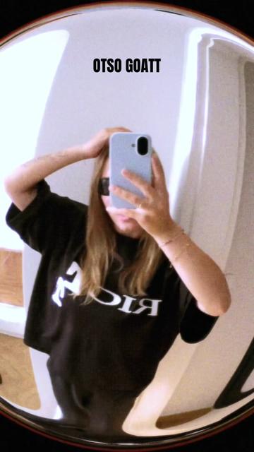 @em⋆˙⟡
