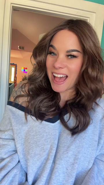 @Elizabeth Wears Wigs 🏳️&zwj;🌈