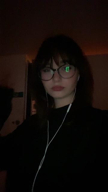 @Leah 🎧🚩
