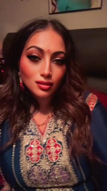 @AsliSona