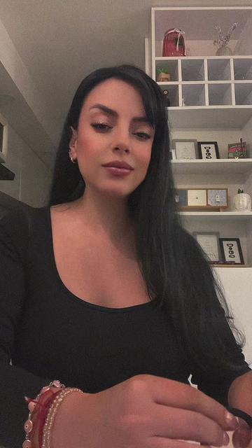 @AntonellaBlakeOFicial🌷🫰🏼