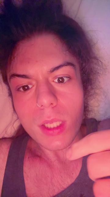 @lilh0m0fr