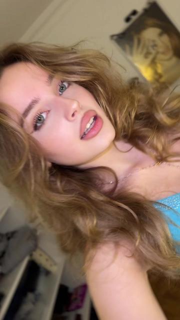 @Elaa