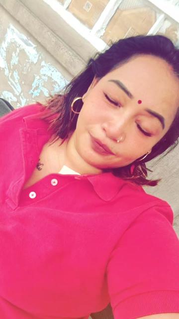 @Brinda_😗