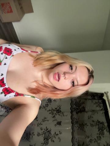 @:3