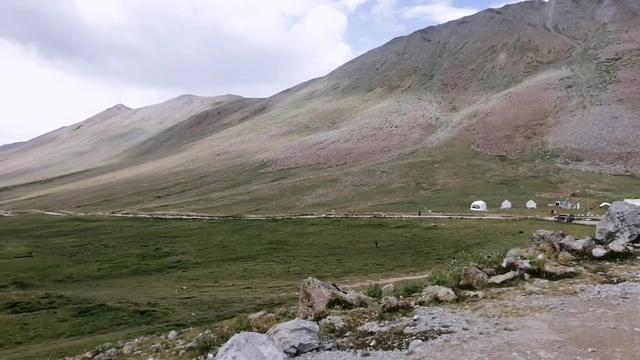 @Travel_with_Waqas