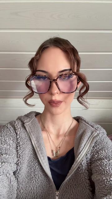 @Julie_🦋🎗️