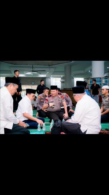 @Sanika Pratama 2000