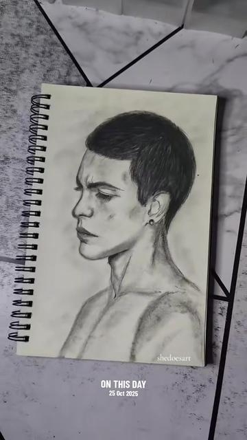 @SheDoes_Art✍️