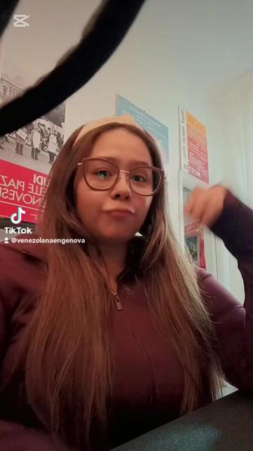 @VenezolanaenGenova