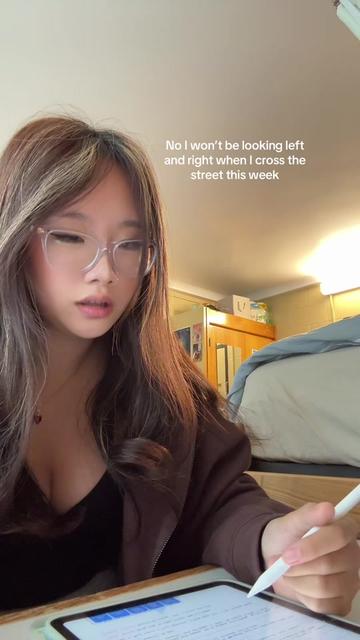 @𝓔𝓶𝓲𝓵𝔂