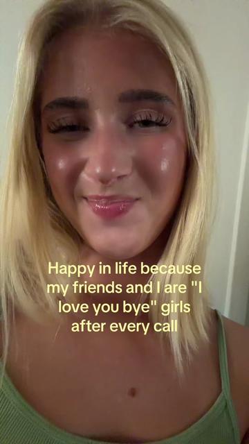 @theelliebarker