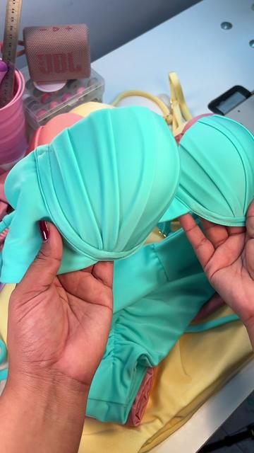 @Coquetaswimsuit