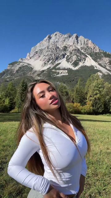 @Sophia