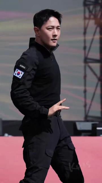 @DKingWorldwide ๐ฆ DK iKON ๐พ