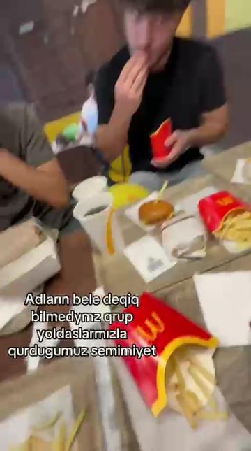 @AU😁