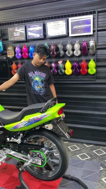 @v-brush