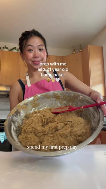 @cait’s cookies👩🍳 home baker