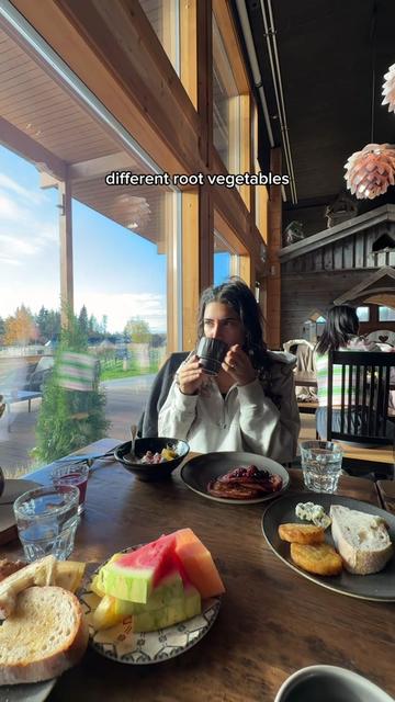@chloe jade travels
