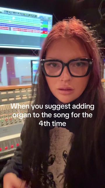 @meggie 🦈