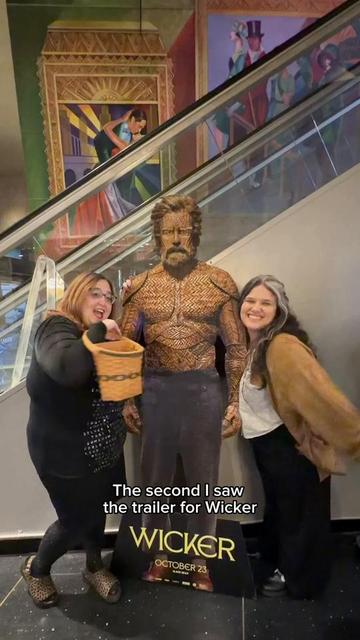 @ash sees all the theater