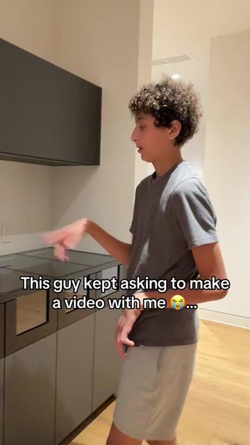 @SourBoymomo