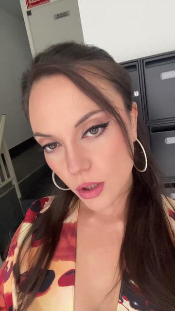 @mlaquinn