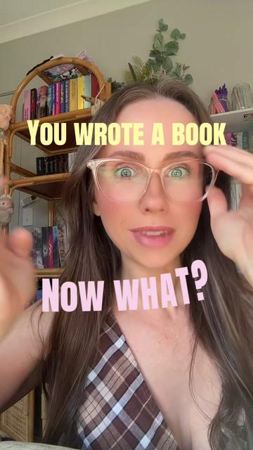 @Monique Suter 📚✍️