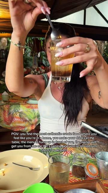 @checkedinwithleslie