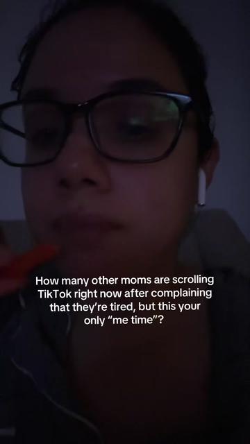 @Xochitl | Latina Creator