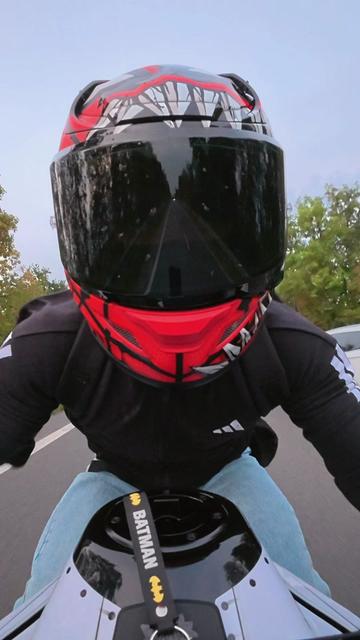 @🏔️🤍🏍️🤳