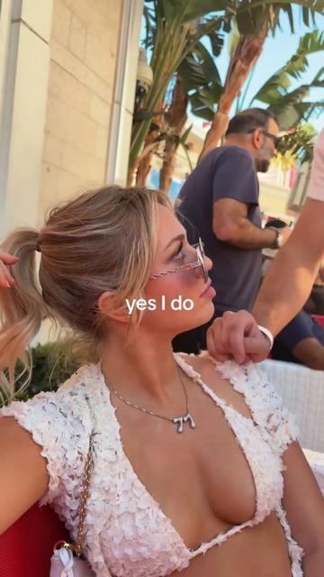 @Mia Holland