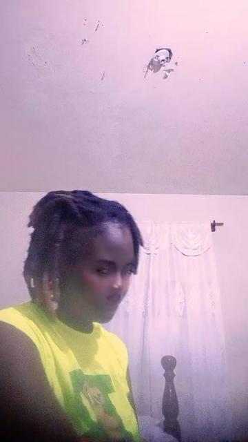 @Christine Louis