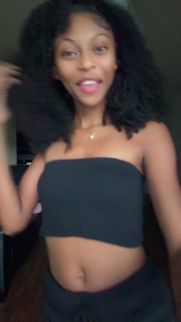 @Niya Riona
