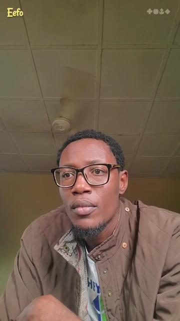 @Eefo | Singer-songwriter