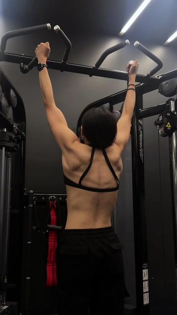 @raechelklifts