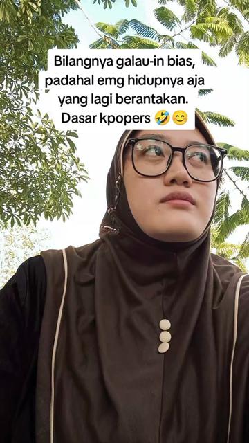 @Tia 🥸